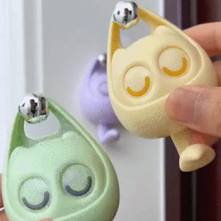 Meowook: Cute Cat Blinking Eye Wall Hook with Strong Adhesive for Keys, Bags, Clothes & Home Décor - Image 4